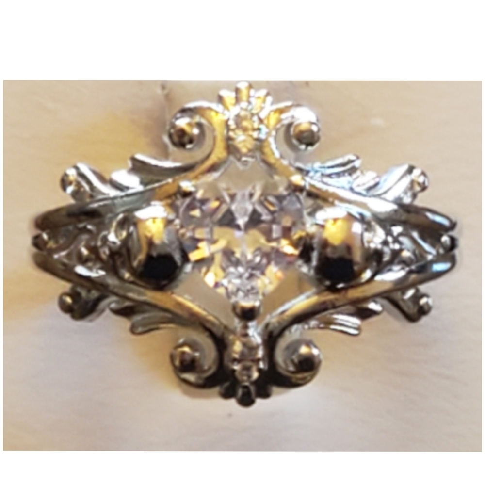 SKULL RING.  Genuine 1ct White Topaz,  Skulls Ring Size 8